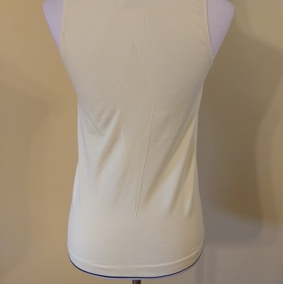Avia butter athletic sport tank top sz medium *I - Picture 5 of 5
